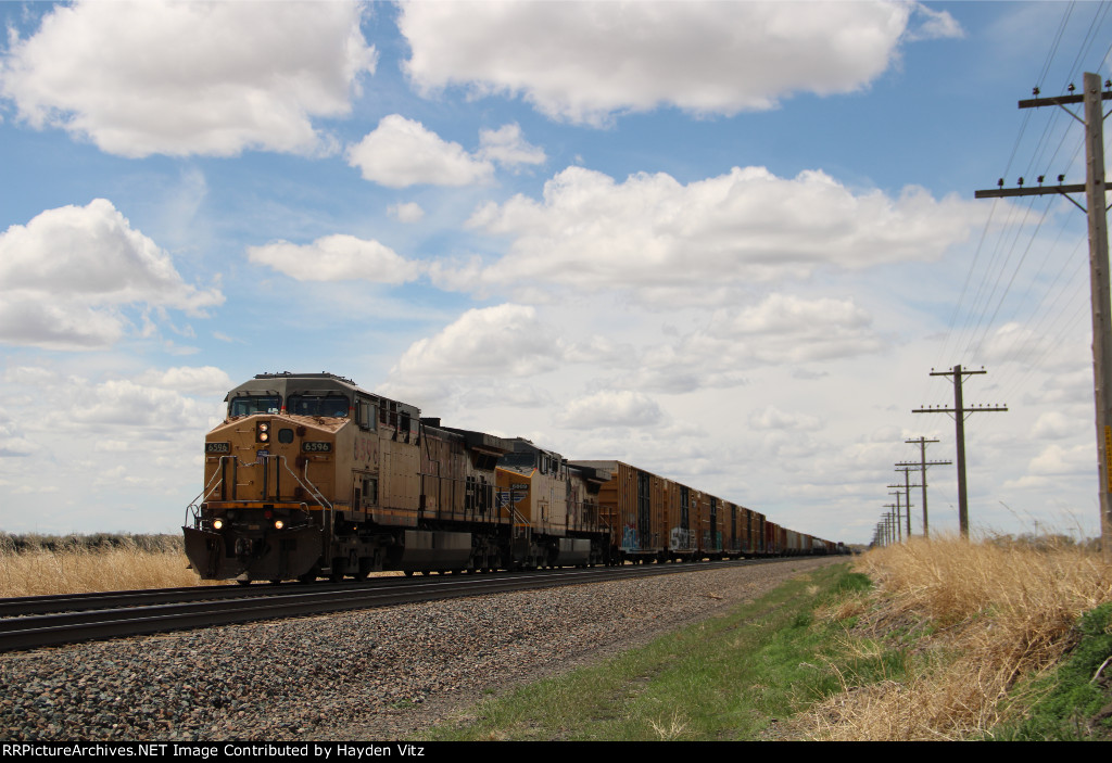 Eastbound Nearing North Platte